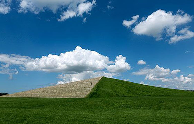 北海道の「モエレ沼公園」でアートと自然の融合を体験 | Create, Watch
